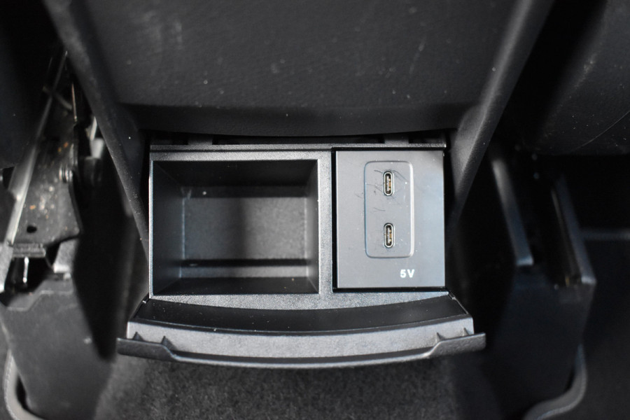 Mercedes-Benz B-Klasse 180 Business Solution Automaat / Airco / Camera / Navigatie / Lane assist / Cruise