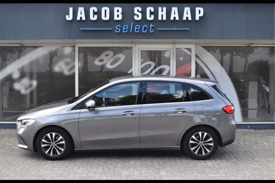 Mercedes-Benz B-Klasse 180 Business Solution Automaat / Airco / Camera / Navigatie / Lane assist / Cruise