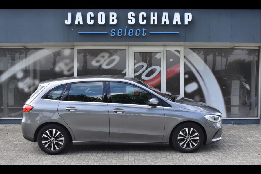 Mercedes-Benz B-Klasse 180 Business Solution Automaat / Airco / Camera / Navigatie / Lane assist / Cruise