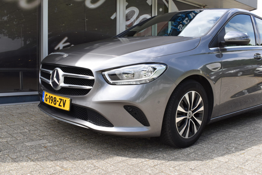 Mercedes-Benz B-Klasse 180 Business Solution Automaat / Airco / Camera / Navigatie / Lane assist / Cruise