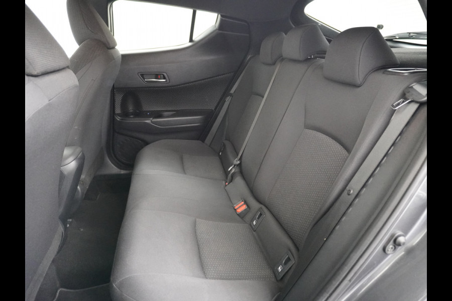 Toyota C-HR 1.8I Hybrid Automaat Voorruit+Stoel+Stuurverwarming Navi Camera Adap. Cruise Control Lane Assist Dynamic Regen/Lichtsensor Keyless Led Lmv 18" Bluetooth Rijstrooksensor Verkeersborddetectie
