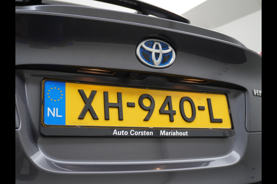 Toyota C-HR 1.8I Hybrid Automaat Voorruit+Stoel+Stuurverwarming Navi Camera Adap. Cruise Control Lane Assist Dynamic Regen/Lichtsensor Keyless Led Lmv 18" Bluetooth Rijstrooksensor Verkeersborddetectie