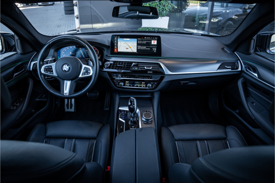 BMW 5 Serie Touring 530i Business Edition Plus - M Sport Performance | Panorama | Memory | HUD | ACC