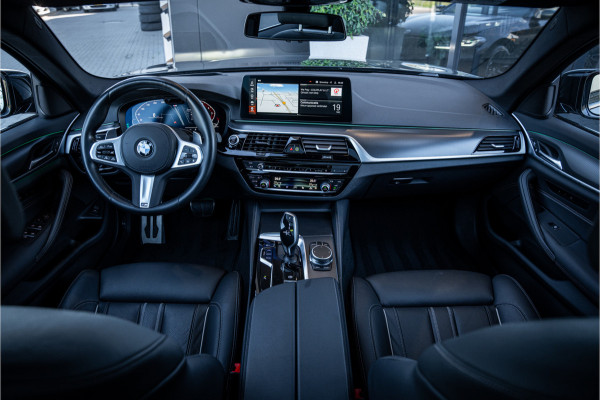 BMW 5 Serie Touring 530i Business Edition Plus - M Sport Performance | Panorama | Memory | HUD | ACC