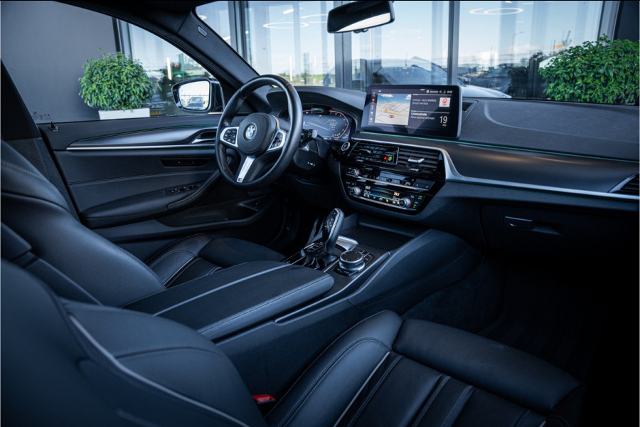 BMW 5 Serie Touring 530i Business Edition Plus - M Sport Performance | Panorama | Memory | HUD | ACC
