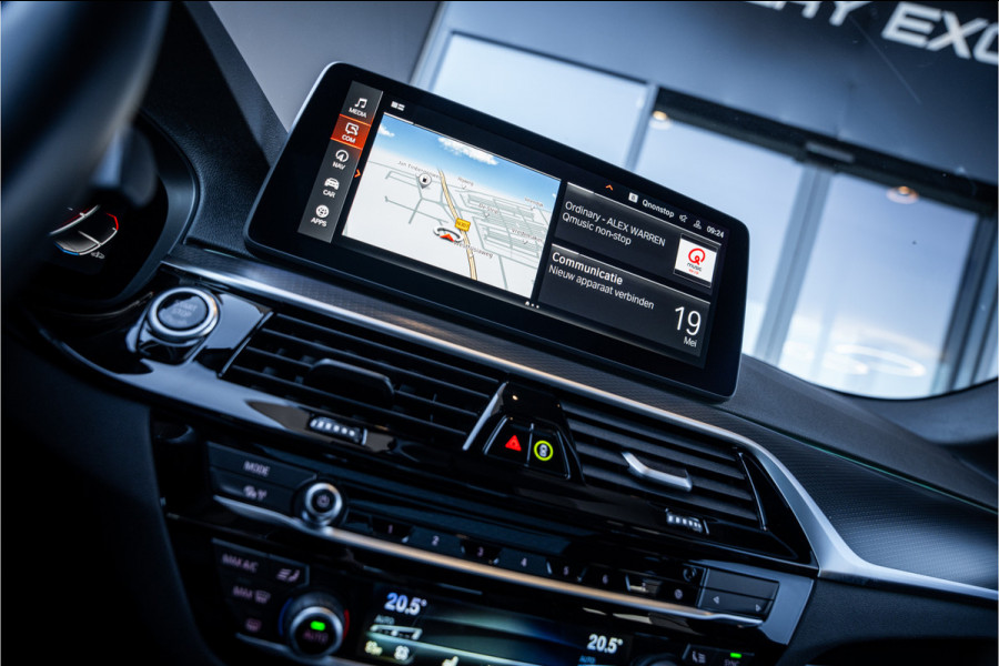 BMW 5 Serie Touring 530i Business Edition Plus - M Sport Performance | Panorama | Memory | HUD | ACC