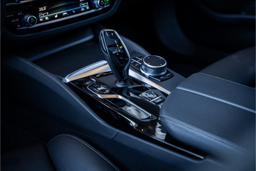 BMW 5 Serie Touring 530i Business Edition Plus - M Sport Performance | Panorama | Memory | HUD | ACC
