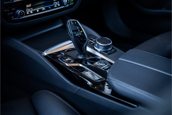 BMW 5 Serie Touring 530i Business Edition Plus - M Sport Performance | Panorama | Memory | HUD | ACC