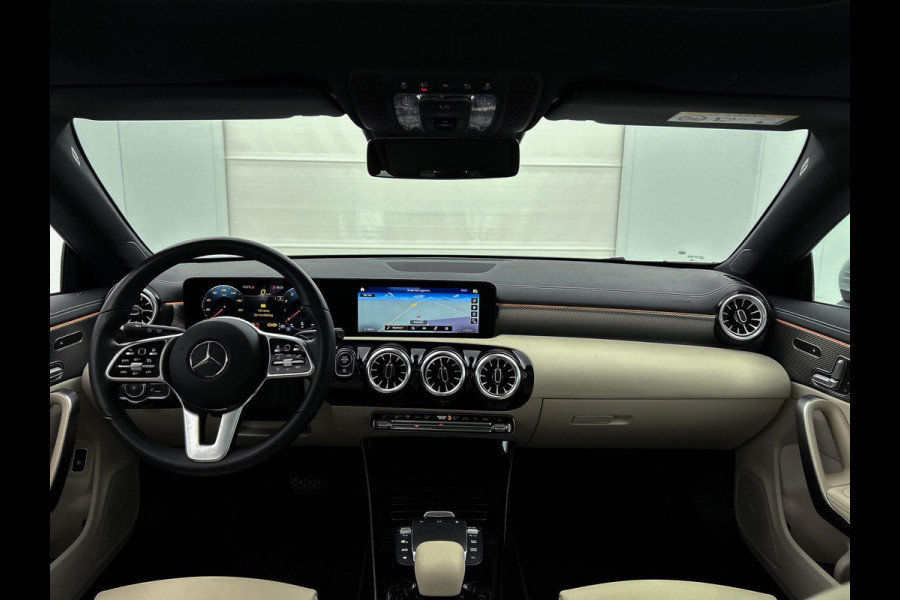 Mercedes-Benz CLA-Klasse Shooting Brake 200 Business Luxury(NL-auto, 1e Eig, Dealer OnderH, Panorama, SfeerV, Trekhaak, Etc)