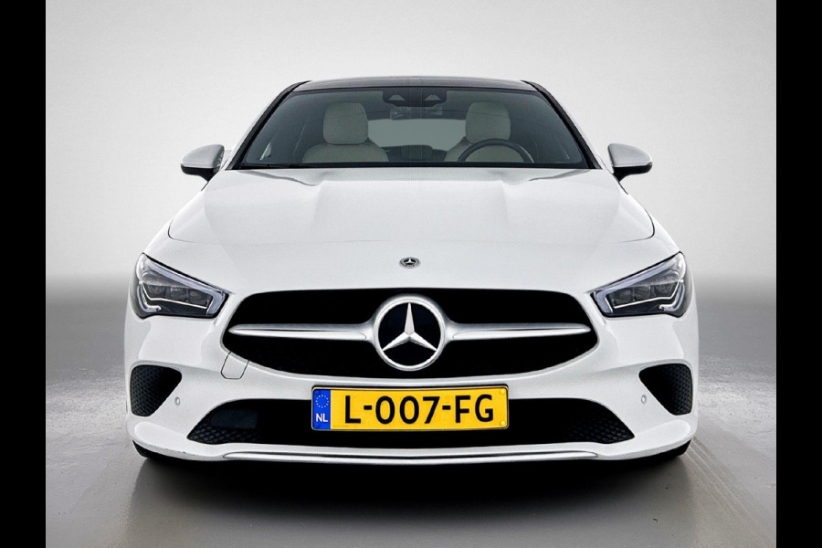 Mercedes-Benz CLA-Klasse Shooting Brake 200 Business Luxury(NL-auto, 1e Eig, Dealer OnderH, Panorama, SfeerV, Trekhaak, Etc)