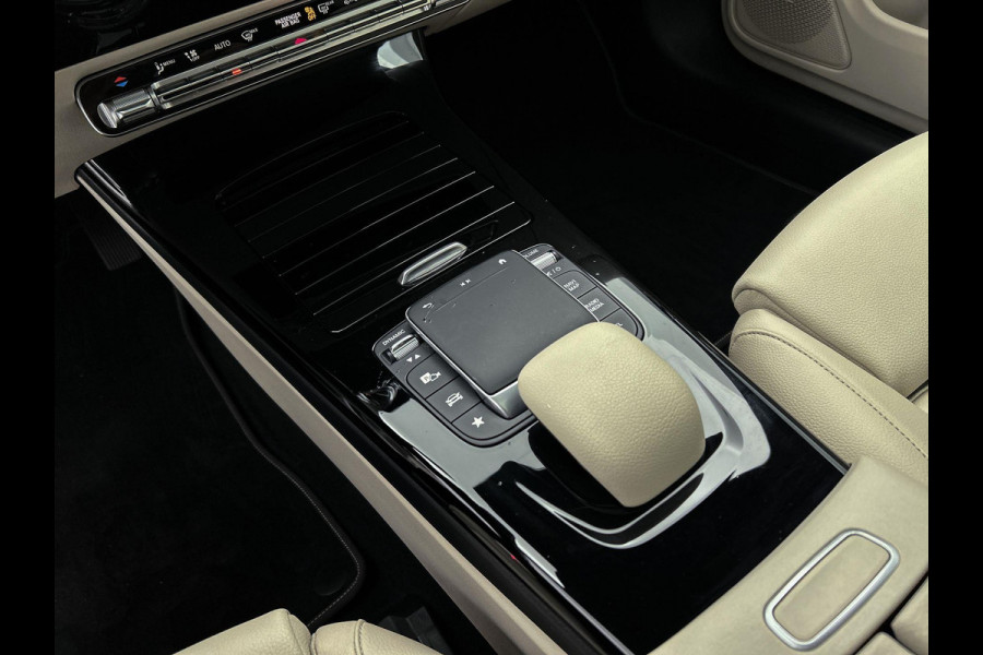 Mercedes-Benz CLA-Klasse Shooting Brake 200 Business Luxury(NL-auto, 1e Eig, Dealer OnderH, Panorama, SfeerV, Trekhaak, Etc)
