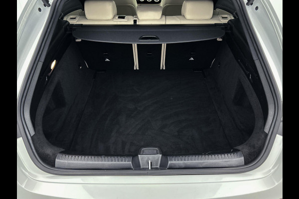 Mercedes-Benz CLA-Klasse Shooting Brake 200 Business Luxury(NL-auto, 1e Eig, Dealer OnderH, Panorama, SfeerV, Trekhaak, Etc)