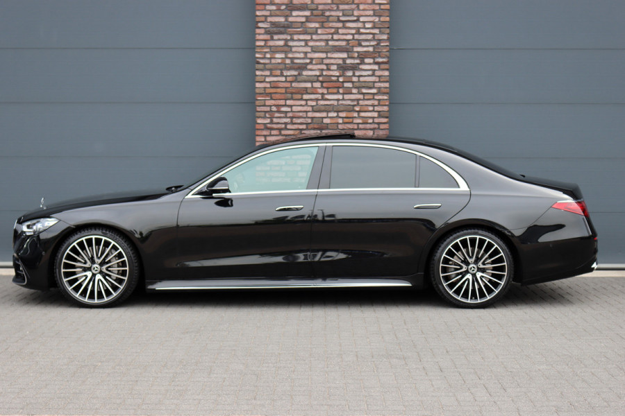 Mercedes-Benz S-Klasse 500 4MATIC Lang AMG Line Aut9 | Achterasbesturing | Luchtvering | Chauffeurspakket | Zonweringspakket | Distronic+ | Entertainment Achter | Massage | Stoelventilatie | Digital Light | HUD | Verwarmd Stuurwiel |
