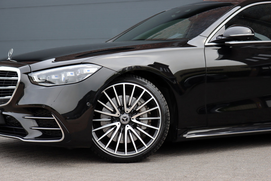 Mercedes-Benz S-Klasse 500 4MATIC Lang AMG Line Aut9 | Achterasbesturing | Luchtvering | Chauffeurspakket | Zonweringspakket | Distronic+ | Entertainment Achter | Massage | Stoelventilatie | Digital Light | HUD | Verwarmd Stuurwiel |
