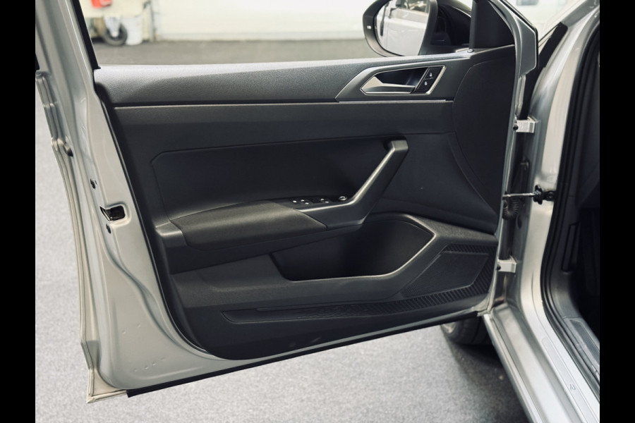 Volkswagen Taigo 1.0 TSI DSG R-Line | 18" | Virtual | Keyless | Camera