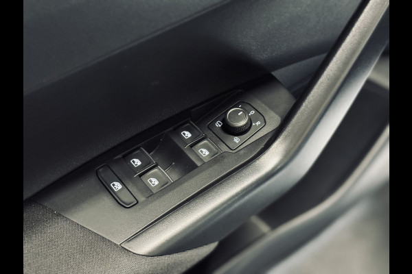 Volkswagen Taigo 1.0 TSI DSG R-Line | 18" | Virtual | Keyless | Camera