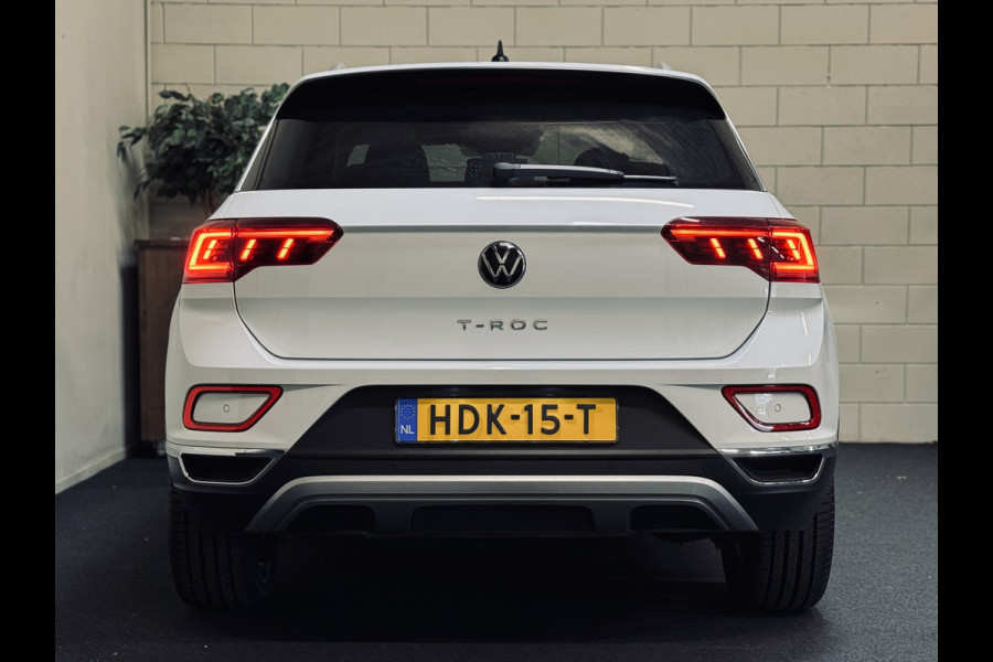 Volkswagen T-Roc 1.5 TSI DSG Style | Massage | IQ | Beats | Trekhaak
