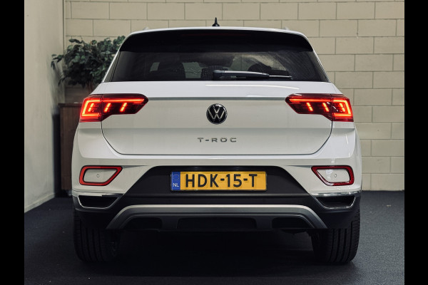 Volkswagen T-Roc 1.5 TSI DSG Style | Massage | IQ | Beats | Trekhaak