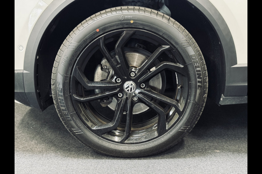Volkswagen T-Roc 1.5 TSI DSG Style | Massage | IQ | Beats | Trekhaak