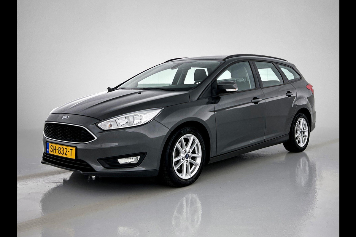 Ford FOCUS Wagon 1.0 Lease Edition (NAVIGATIE, CLIMA, PARKEERSENSOREN, STUURBEDIENING, 1e EIGENAAR, GOED ONDERHOUDEN) Ford FOCUS Wagon 1.0 Lease Edition (NAVIGATIE, CLIMA, PARKEERSENSOREN, STUURBEDIENING, 1e EIGENAAR, GOED ONDERHOUDEN)