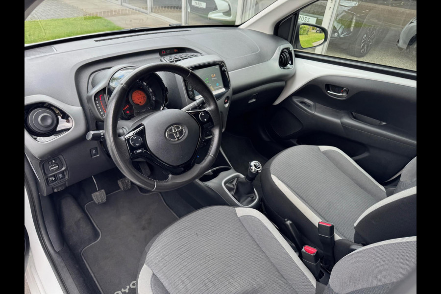 Toyota Aygo 1.0 VVT-i 72pk 5D x-joy | Camera, Stoelverwarming, Climate control, Apple carplay/Android auto