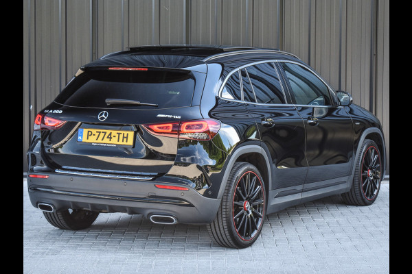 Mercedes-Benz GLA 200 AMG LINE EDITION ONE | PANORAMADAK | CAMERA | FULL-LED | STOELVERWARMING | SPORTSTOEL | CARBON INLEG | AMBIANCE INTERIEUR |