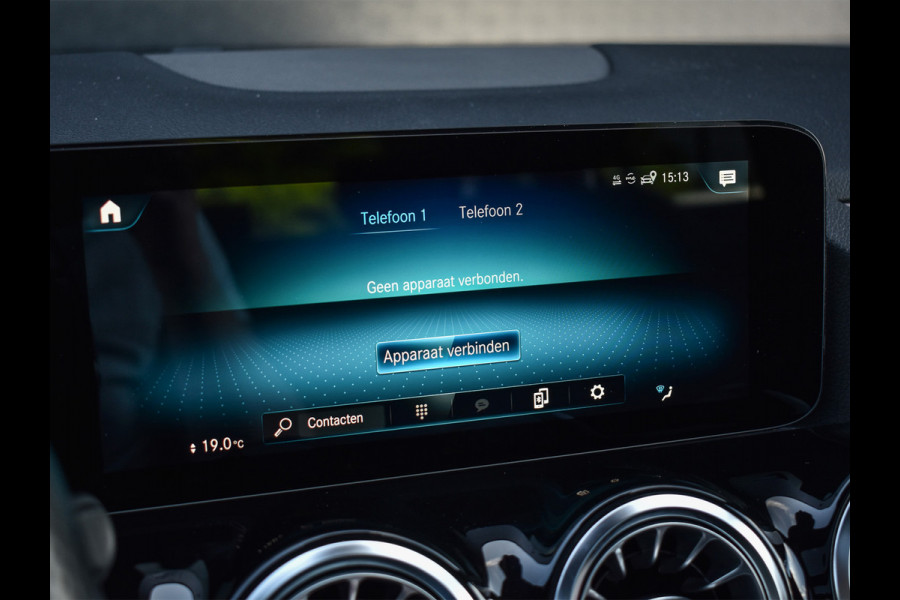 Mercedes-Benz GLA 200 AMG LINE EDITION ONE | PANORAMADAK | CAMERA | FULL-LED | STOELVERWARMING | SPORTSTOEL | CARBON INLEG | AMBIANCE INTERIEUR |
