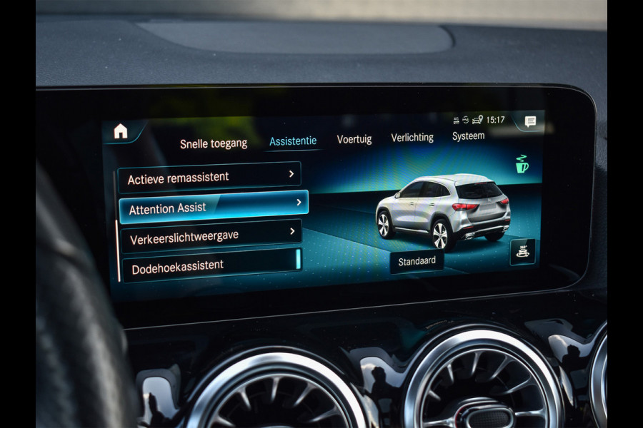 Mercedes-Benz GLA 200 AMG LINE EDITION ONE | PANORAMADAK | CAMERA | FULL-LED | STOELVERWARMING | SPORTSTOEL | CARBON INLEG | AMBIANCE INTERIEUR |