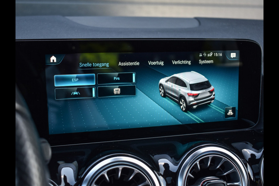 Mercedes-Benz GLA 200 AMG LINE EDITION ONE | PANORAMADAK | CAMERA | FULL-LED | STOELVERWARMING | SPORTSTOEL | CARBON INLEG | AMBIANCE INTERIEUR |