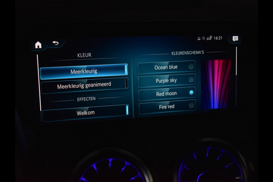 Mercedes-Benz GLA 200 AMG LINE EDITION ONE | PANORAMADAK | CAMERA | FULL-LED | STOELVERWARMING | SPORTSTOEL | CARBON INLEG | AMBIANCE INTERIEUR |