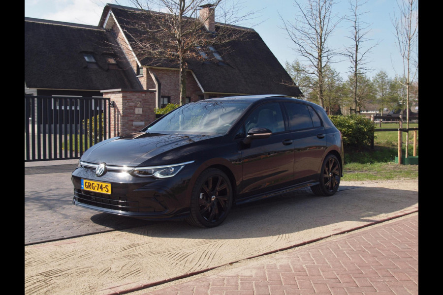 Volkswagen Golf 2.0TSI 190PK DSG | Schuifdak | Apple Carplay | Camera | Matrix-LED verlichting | Harman Kardon |