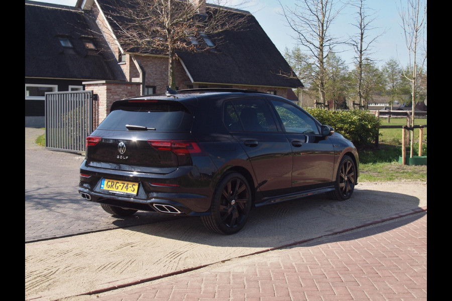 Volkswagen Golf 2.0TSI 190PK DSG | Schuifdak | Apple Carplay | Camera | Matrix-LED verlichting | Harman Kardon |