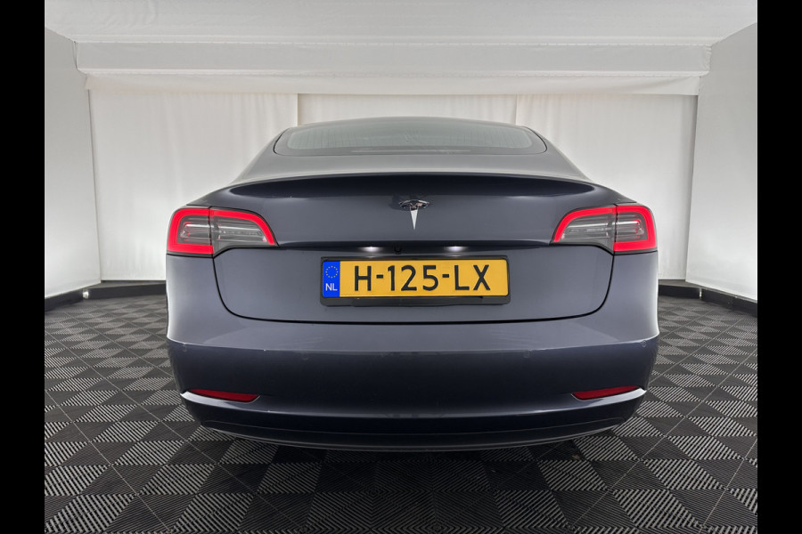 Tesla Model 3 Standard RWD Plus 60 kWh [ 3-Fase ] (INCL-BTW) Aut. *PANO | AUTO-PILOT | FULL-LEATHER | KEYLESS | FULL-LED | MEMORY-PACK | SURROUND-VIEW | DAB | CARPLAY | DIGI-COCKPIT | LANE-ASSIST | COMFORT-SEATS | 18"ALU*