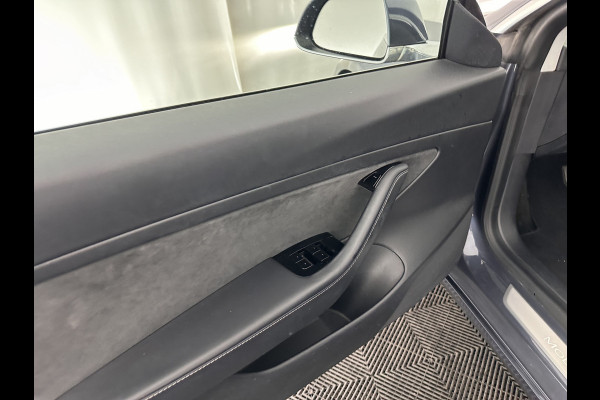 Tesla Model 3 Standard RWD Plus 60 kWh [ 3-Fase ] (INCL-BTW) Aut. *PANO | AUTO-PILOT | FULL-LEATHER | KEYLESS | FULL-LED | MEMORY-PACK | SURROUND-VIEW | DAB | CARPLAY | DIGI-COCKPIT | LANE-ASSIST | COMFORT-SEATS | 18"ALU*
