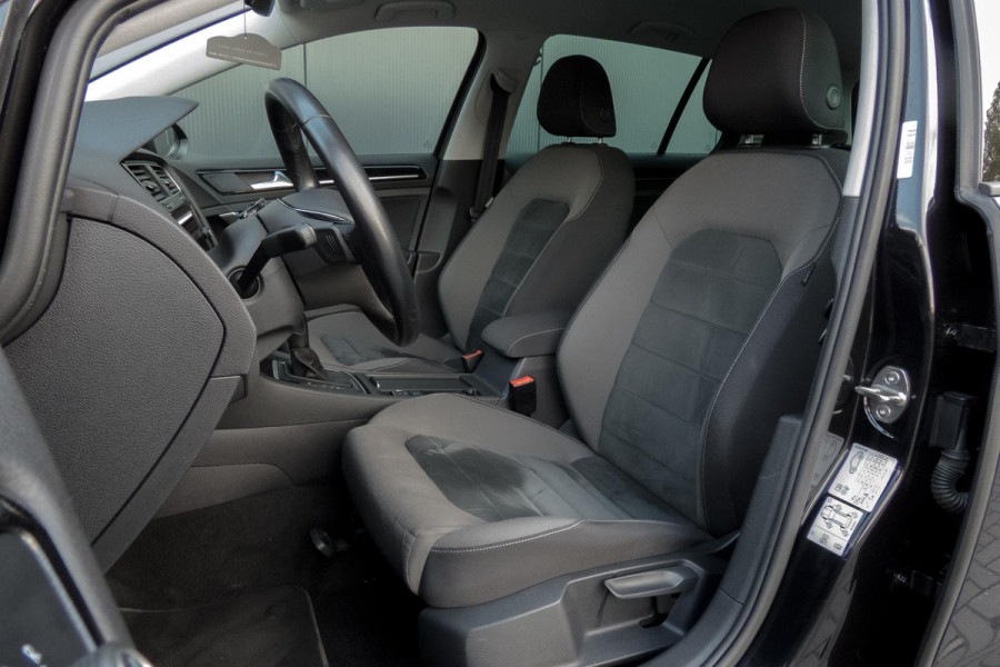 Volkswagen Golf 1.5 TSI Highline Business R | R-LINE | ACC | PDC | NAVI | LED