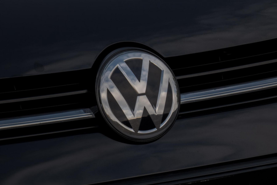 Volkswagen Golf 1.5 TSI Highline Business R | R-LINE | ACC | PDC | NAVI | LED