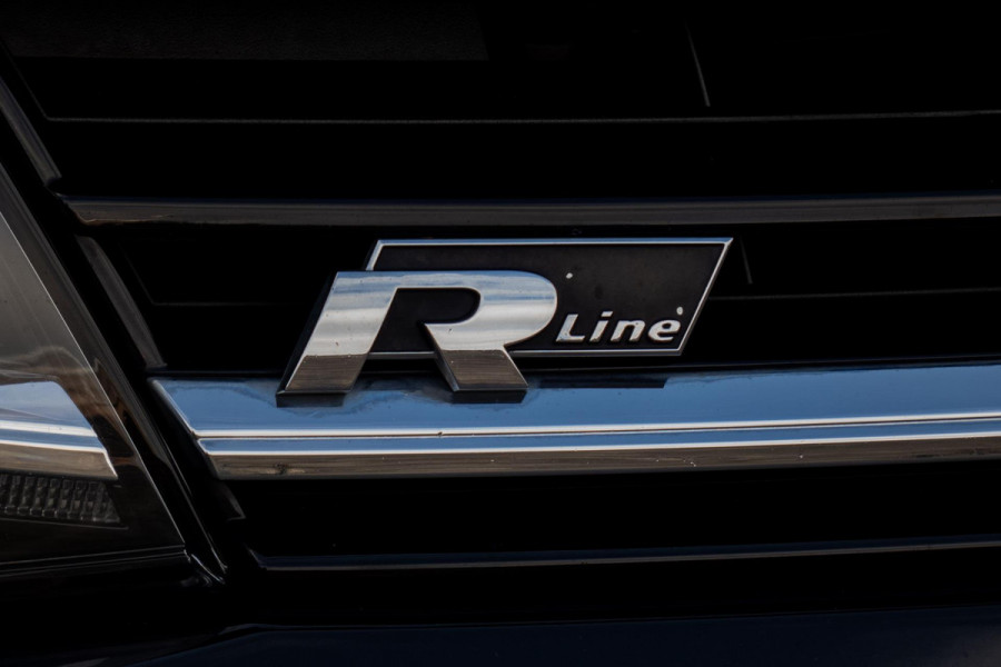 Volkswagen Golf 1.5 TSI Highline Business R | R-LINE | ACC | PDC | NAVI | LED