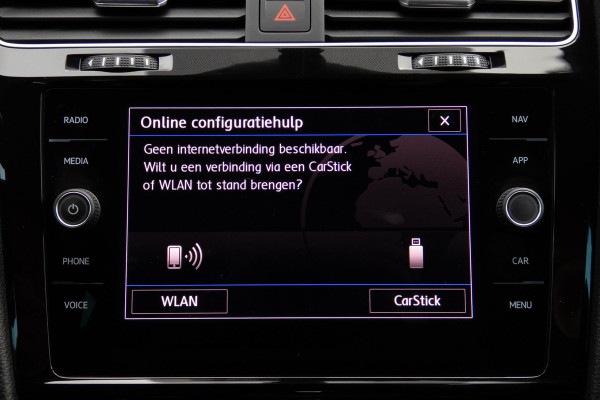 Volkswagen Golf 1.5 TSI Highline Business R | R-LINE | ACC | PDC | NAVI | LED