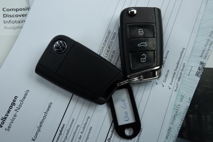 Volkswagen Golf 1.5 TSI Highline Business R | R-LINE | ACC | PDC | NAVI | LED