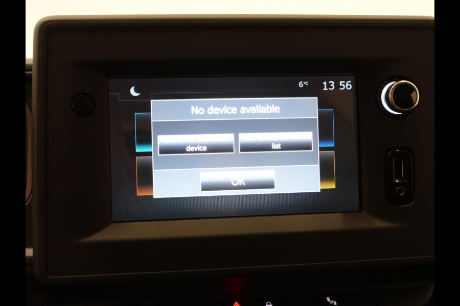 Renault Master T33 2.3 dCi 135 L2H2 BPM VRIJ ! Airco Cruise control Parkeersensoren Navigatie Trekhaak