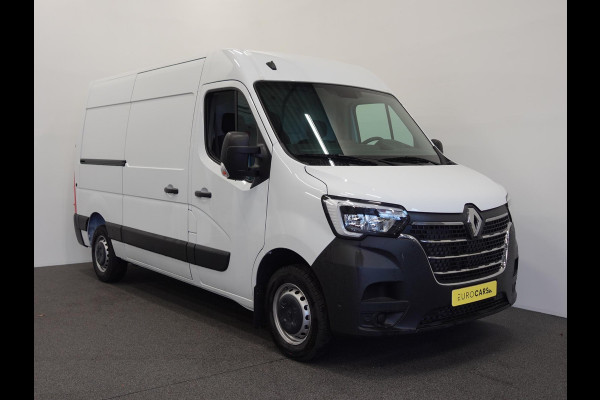 Renault Master T33 2.3 dCi 135 L2H2 BPM VRIJ ! Airco Cruise control Parkeersensoren Navigatie Trekhaak