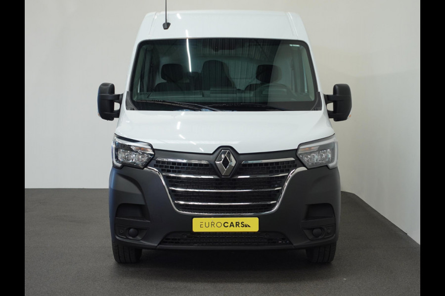 Renault Master T33 2.3 dCi 135 L2H2 BPM VRIJ ! Airco Cruise control Parkeersensoren Navigatie Trekhaak