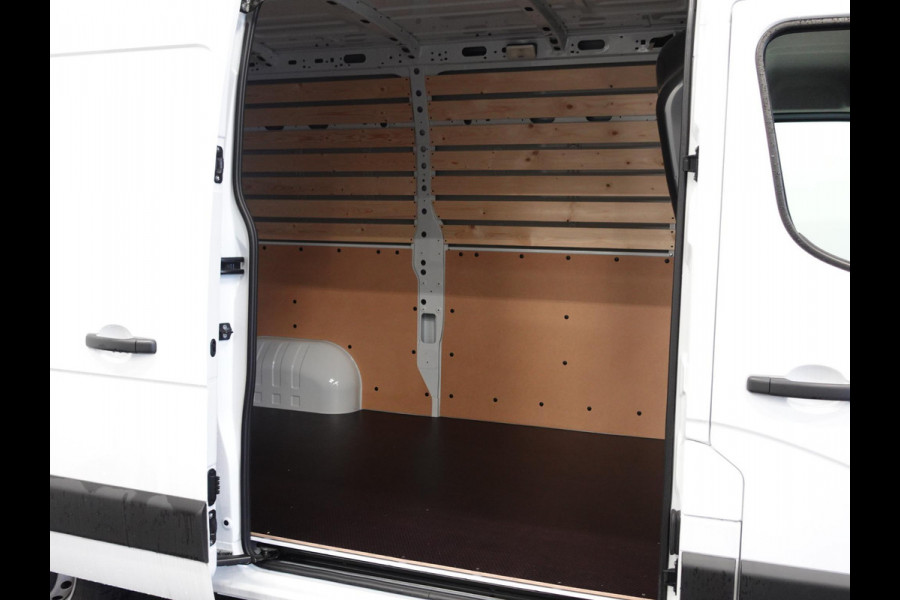 Renault Master T33 2.3 dCi 135 L2H2 BPM VRIJ ! Airco Cruise control Parkeersensoren Navigatie Trekhaak