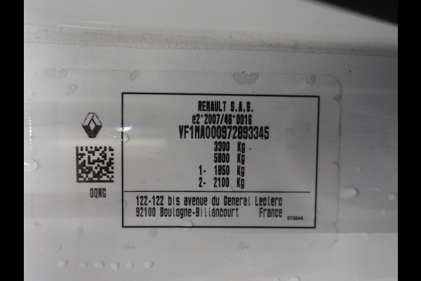 Renault Master T33 2.3 dCi 135 L2H2 BPM VRIJ ! Airco Cruise control Parkeersensoren Navigatie Trekhaak