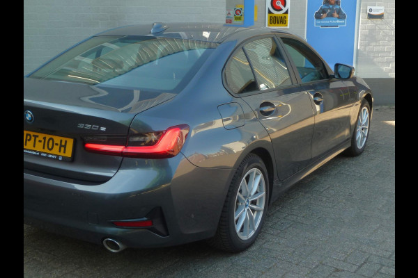 BMW 3-serie 330e High Executive|Sportstoelen|Camera|Live-Cockpit-Pro|Park-Assist|Active-Guard-Plus|HiFi-Audio
