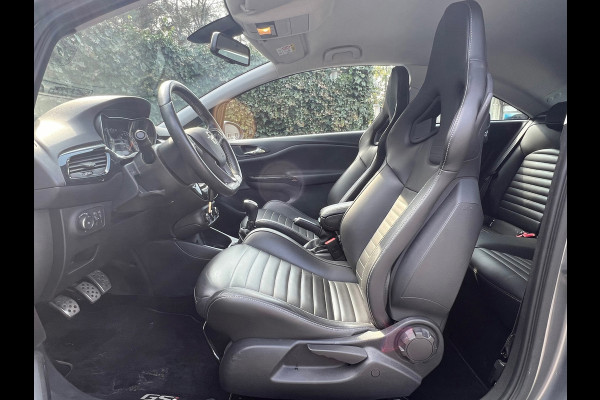 Opel Corsa 1.4 GSi 150 PK | Recaro Stoelen | Bi-Xenon | Stoel + Stuurverwarming