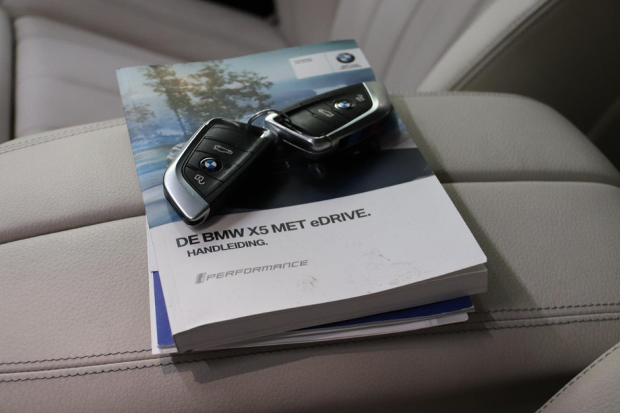 BMW X5 xDrive40e LEASE 625 EURO PER MAAND BMW X5 xDrive40e LEASE 495 EURO PER MAAND