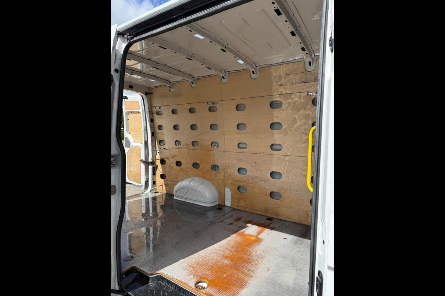 Volkswagen Crafter 35 2.0 TDI L3H3 Automaat Carplay