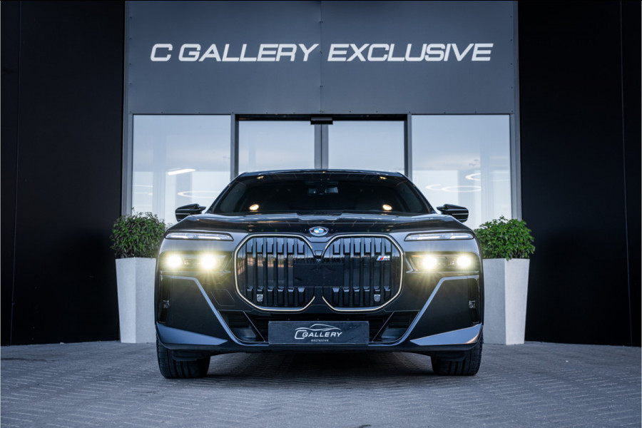 BMW 7 Serie M760e xDrive - M Sport | Sky Lounge | B&W | Massage