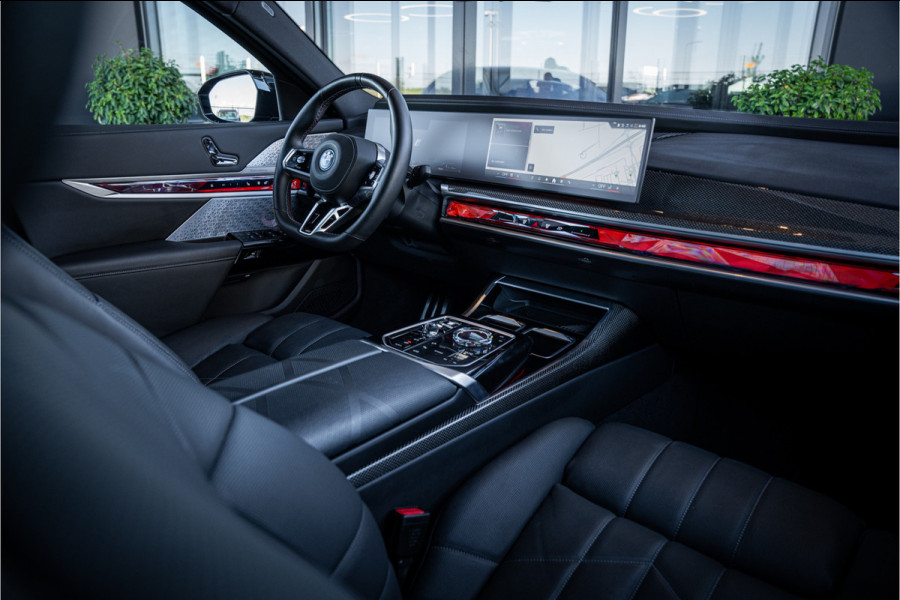 BMW 7 Serie M760e xDrive - M Sport | Sky Lounge | B&W | Massage